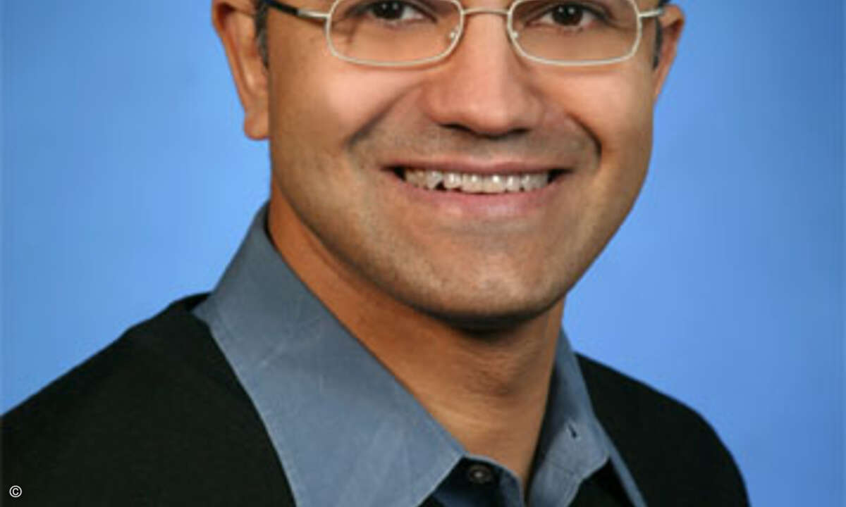 »Wir unterstützen unsere Partner, damit sie ihre Kunden auf dem Weg in die Cloud unterstützen können.« Satya Nadella, President Server and Tools Business