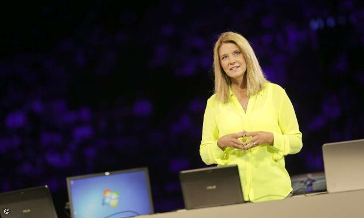 Tami Reller stellte neben Ultrabooks und Tablets auch das neue Windows 8 vor. © Microsoft