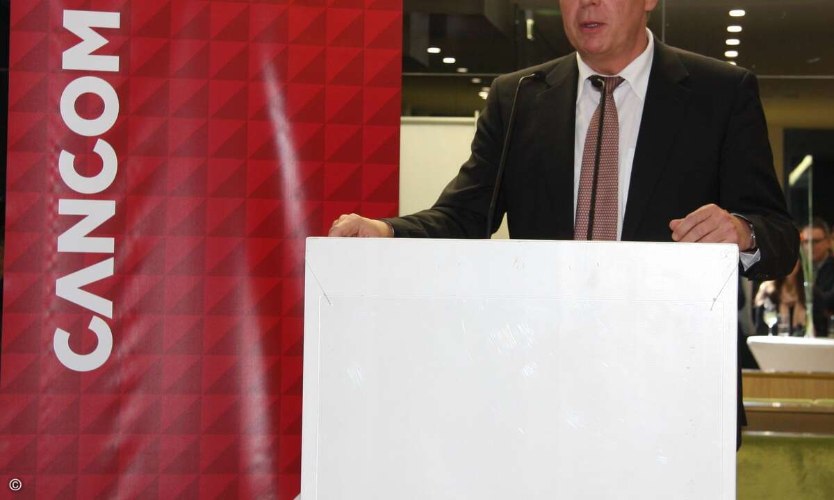 Münchens OB-Kandidat Dieter Reiter von der SPD begrüßte Cancom nun auch offiziell in der Landeshauptstadt (Foto: CRN).