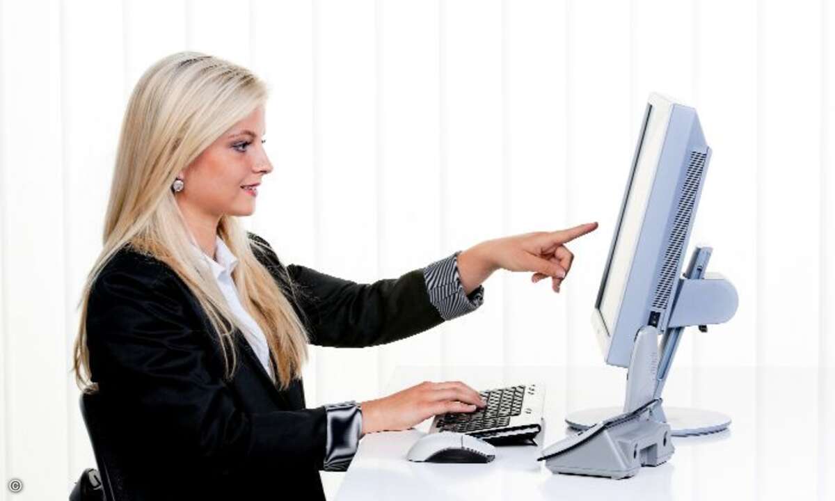 Der Arbeitsplatz im Unternehmen punktet mit der sozialen Komponente (Bild: Fotolia / Gina Sanders)