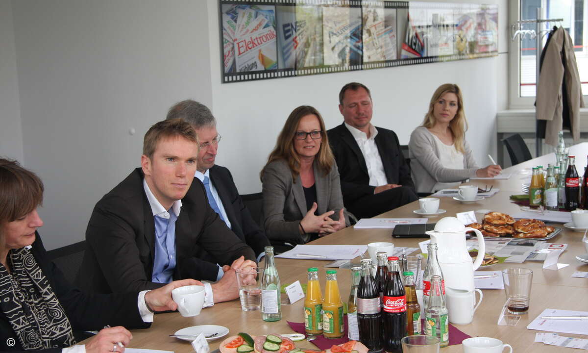 Hersteller, Distributoren und Händler diskutierten (Bild: CRN)