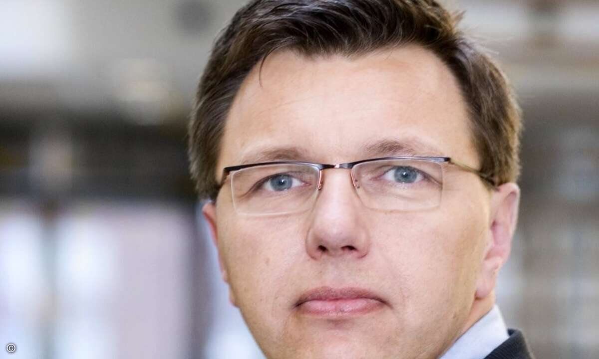 »Die meisten Entscheider erwägen Hosting, Cloud-Infrastrukturen oder Data Center Outsourcing, wenn sie sich überlegen, wie sie ihre IT betreiben wollen. Wenn sie sich um ihre Applikationen gar nicht mehr kümmern wollen, schauen sie nach SaaS.« Gregor