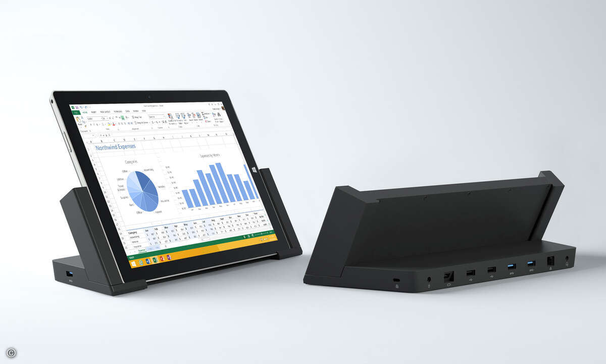 Mit der Dockingstation wird das Surface Pro 3 zum vollwertigen - aber teuren - Desktop-Ersatz. (Bild: Microsoft)