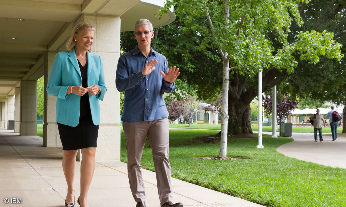IBM-Chefin Ginni Rometty und Apple-CEO Tim Cook blasen zum Angriff auf Microsoft, Google und Co. (Bild: IBM)
