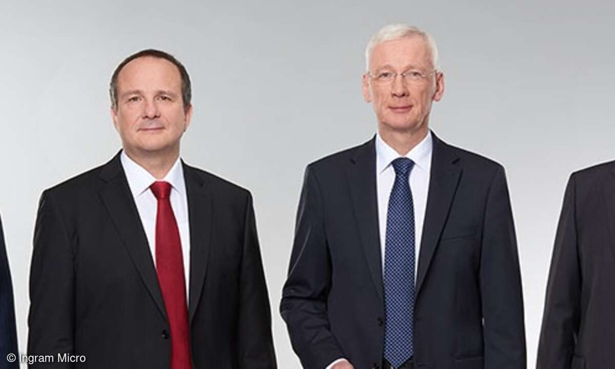 Ernesto Schmutter (2. v. links) und sein Management-Team: (v. links) Alexander Maier, Klaus Donath und Wolfgang Jung (Bild: IM)