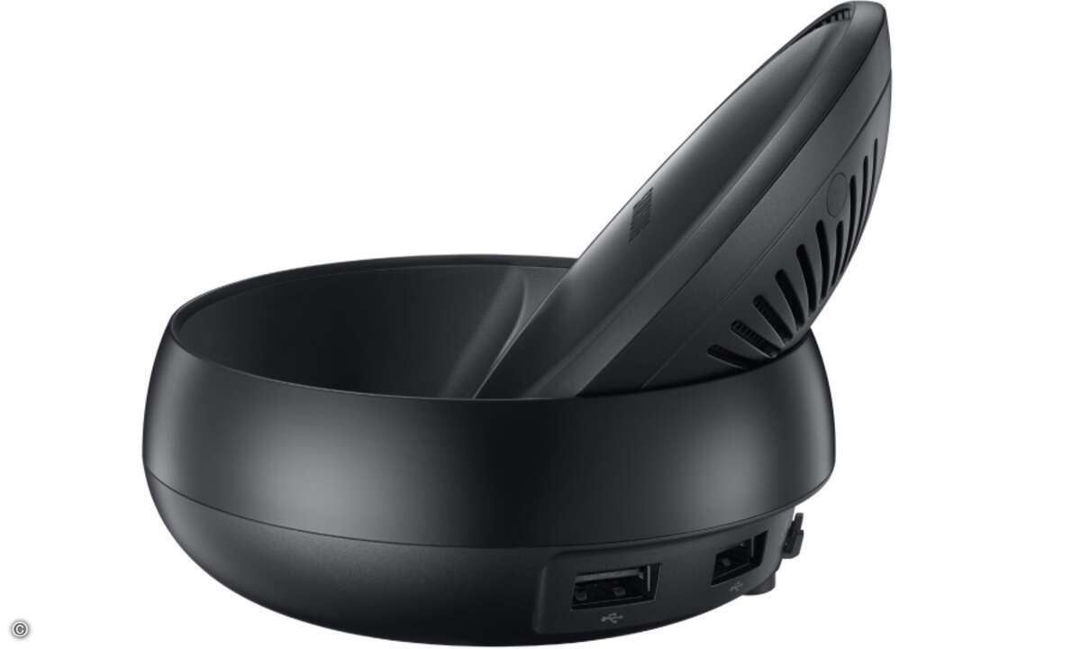 Die »DeX Station« bietet HDMI-Ausgang, zwei USB-Ports und einen Netzwerkanschluss