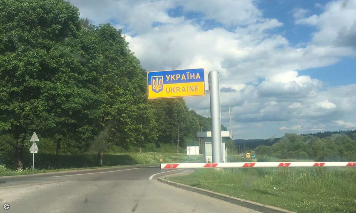Bis die Rallye-Teilnehmer dieses Schild sehen konnten, mussten sie oft viel Geduld aufbringen