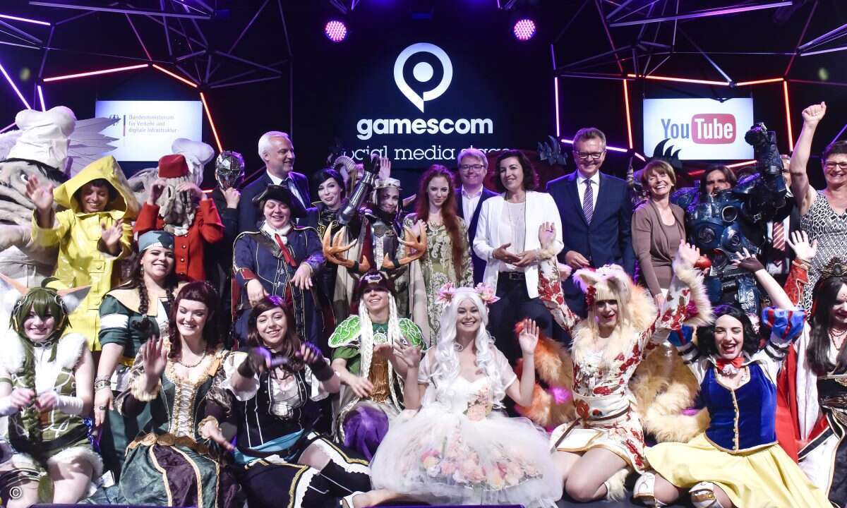 Auch die Politik entdeckt das Thema für sich und schickt im Wahljahr zahlreiche Vertreter zur Gamescom