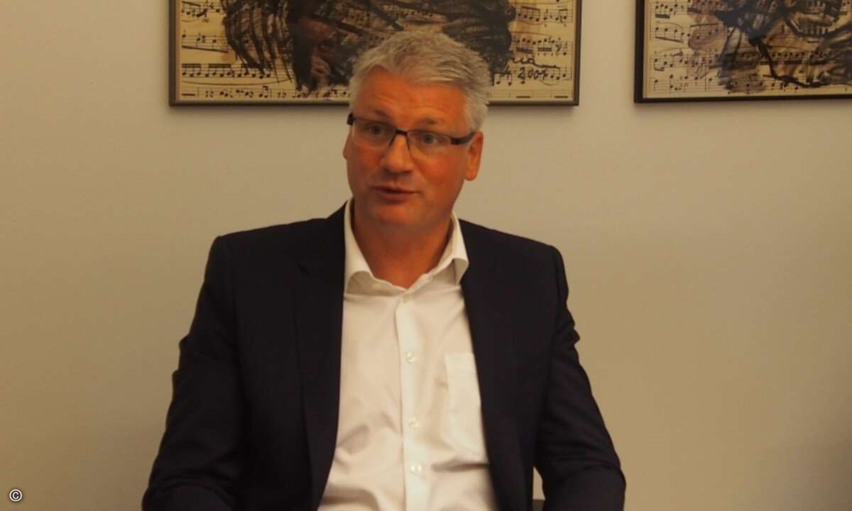 »Viele Partner kommen aus dem Infrastrukturverkauf und wachsen in ein Service-Geschäft hinein, für das sie andere Leute brauchen. ›Fix and Repair‹ reicht da nicht, gebraucht wird Business Consulting und Konzeption.« - Christian Nern, Head of Security