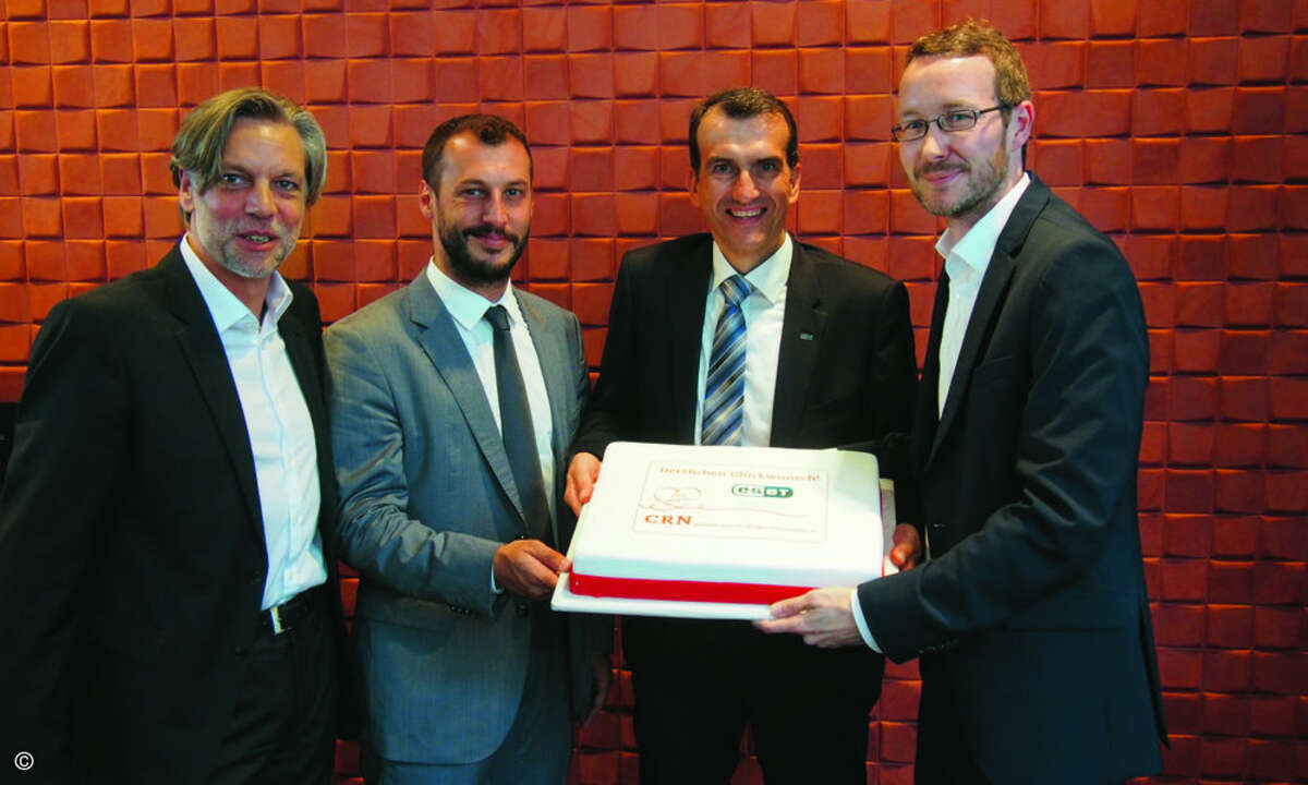 Auch CRN gratulierte Eset zum 30. Geburtstag und brachte einen Kuchen mit