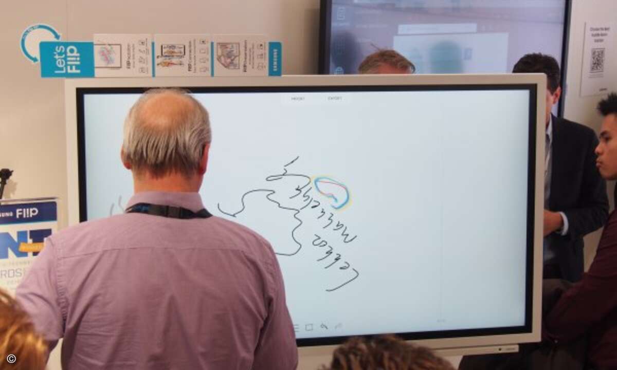 Das digitale Flipchart im Messeeinsatz (Foto: CRN)