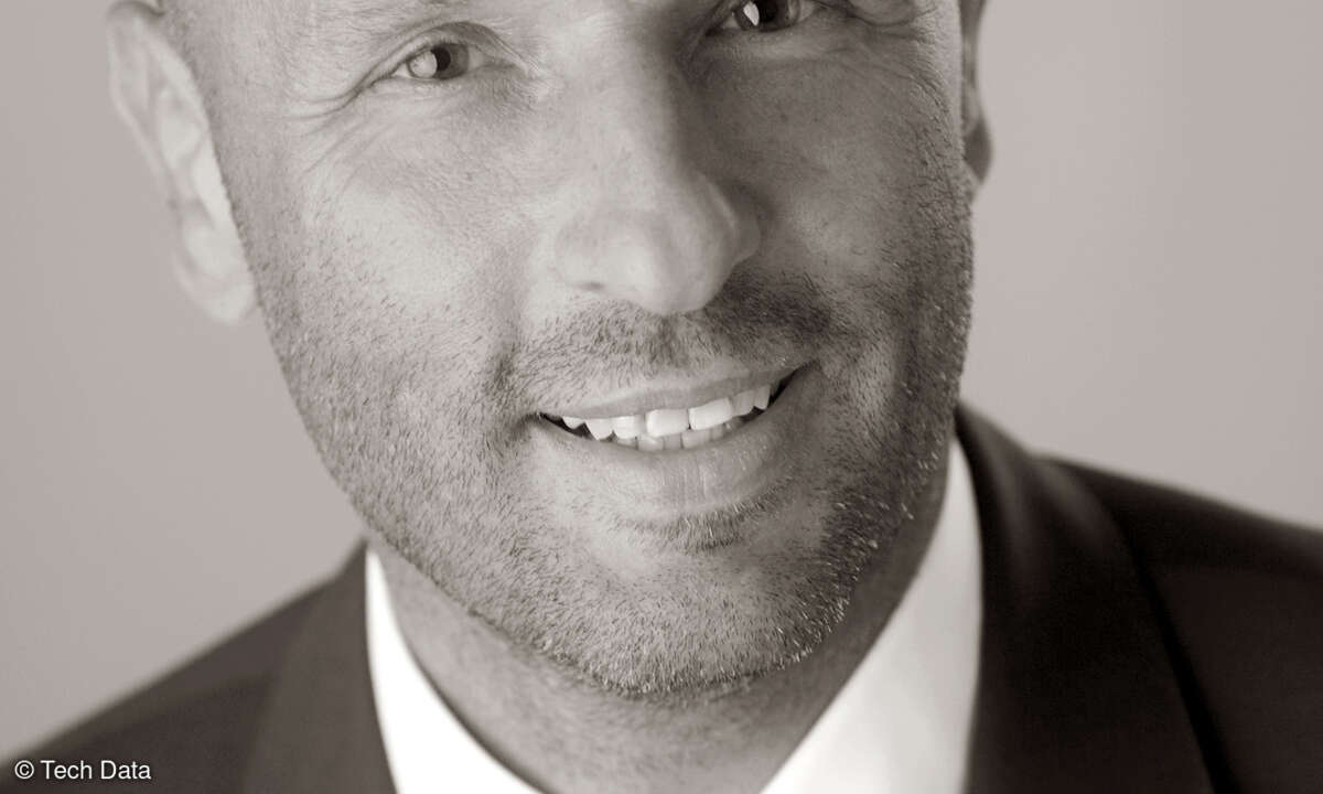 »VR ist extrem wichtig – gerade Marketing, Design und Gaming profitieren davon. VR verlangt zudem High Performance, was sich wiederum positiv auf unser Komponentengeschäft auswirkt.« - Andreas Roth, Business Unit Director Global Computing Components