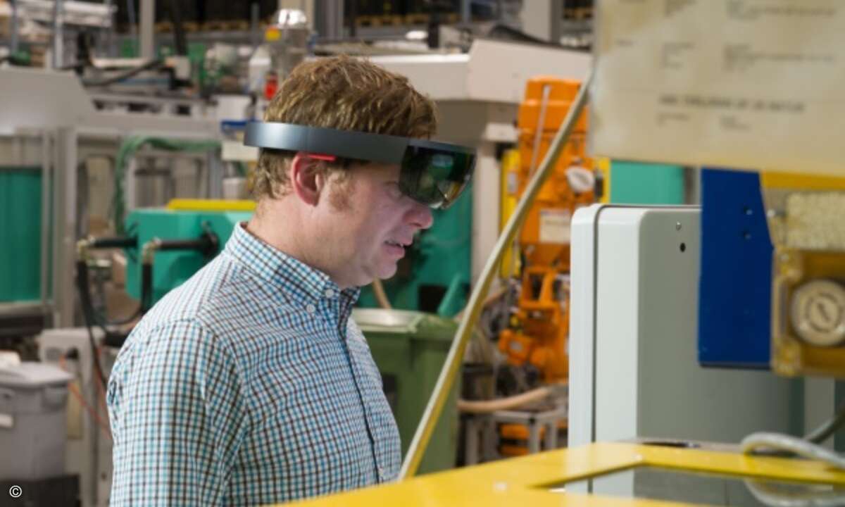 Einsatz der Hololens in der Industrie (Foto: Inosoft)