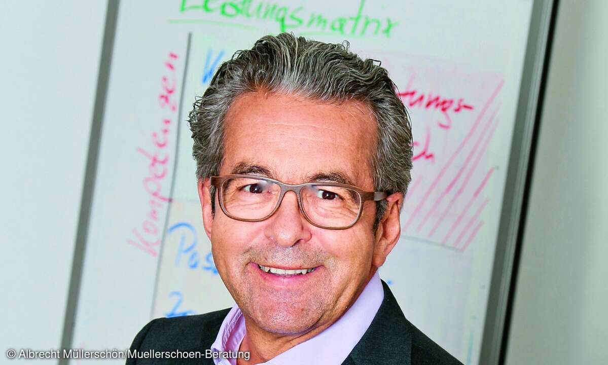 Dr. Albrecht Müllerschön ist Inhaber der Müllerschön Managementberatung, Starzeln (D). Der Wirtschaftspsychologe ist Autor mehrerer Personal-Fachbücher und war Lehrcoach an der Uni Tübingen (www.muellerschoen-beratung.de)