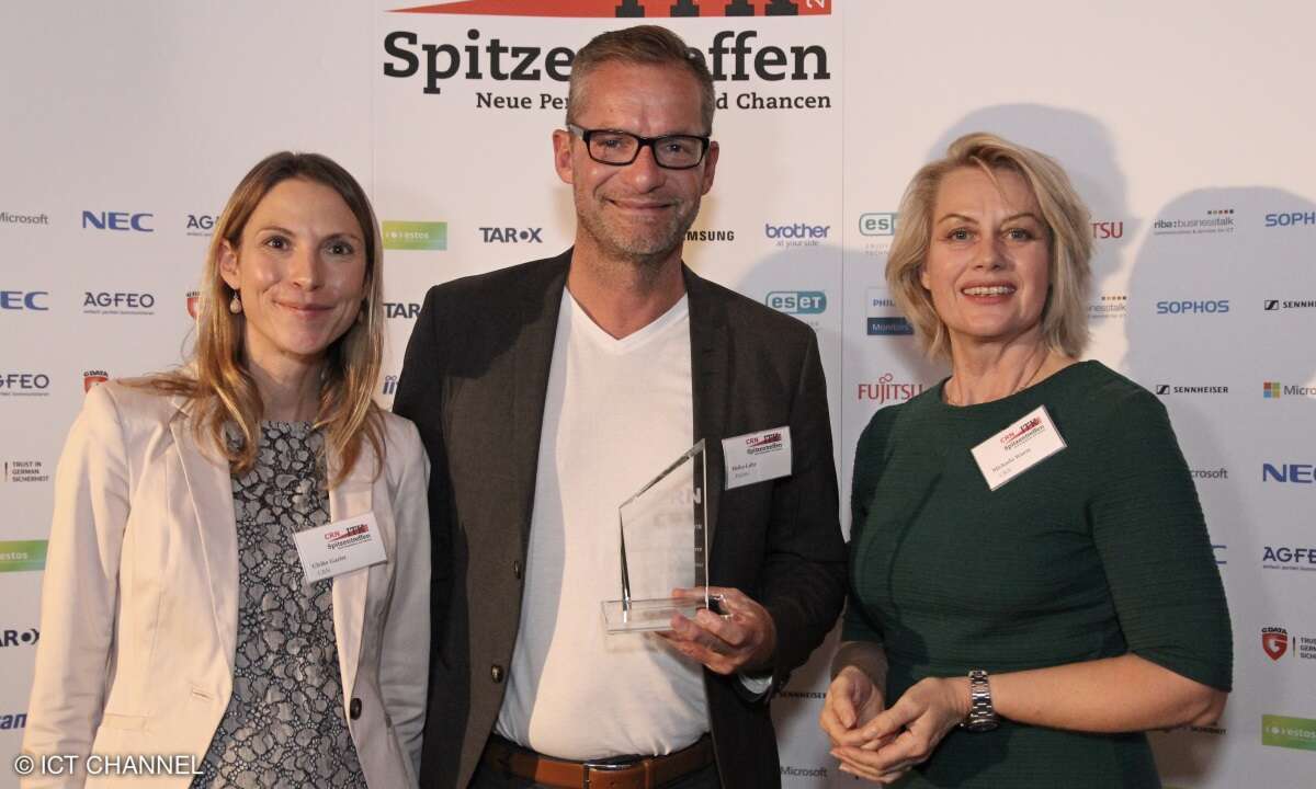 Heiko Lühr mit den CRN-Redakteurinnen Ulrike Garlet (links) und Michaela Wurm