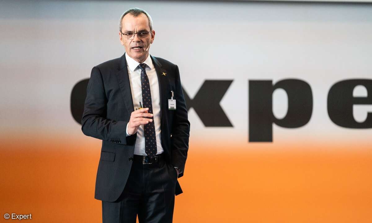Stefan Müller, Vorstandsvorsitzender der Expert SE, auf der Frühjahrstagung 2019