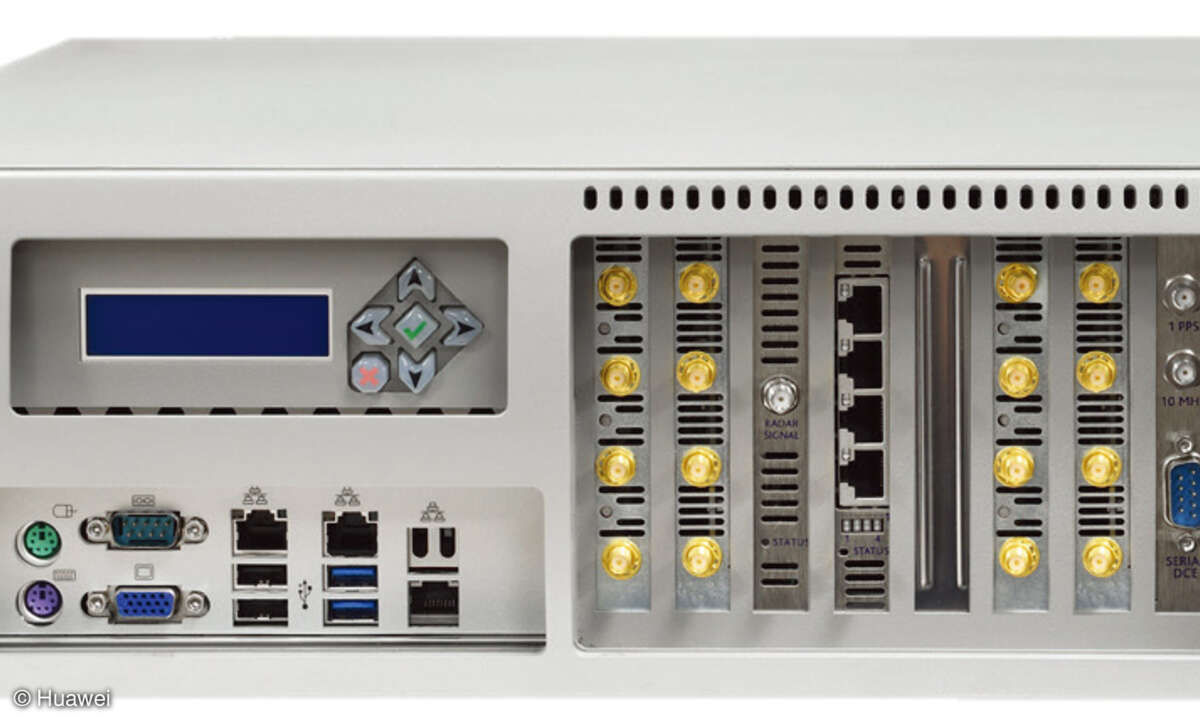 *1: The Spirent TestCenter C50 is applicable to testing the functions and performance of APs and Wi-Fi 6 (802.11ax). This tester supports 8 x 8 MIMO, MCS10/11, OFDMA, and MU-MIMO.