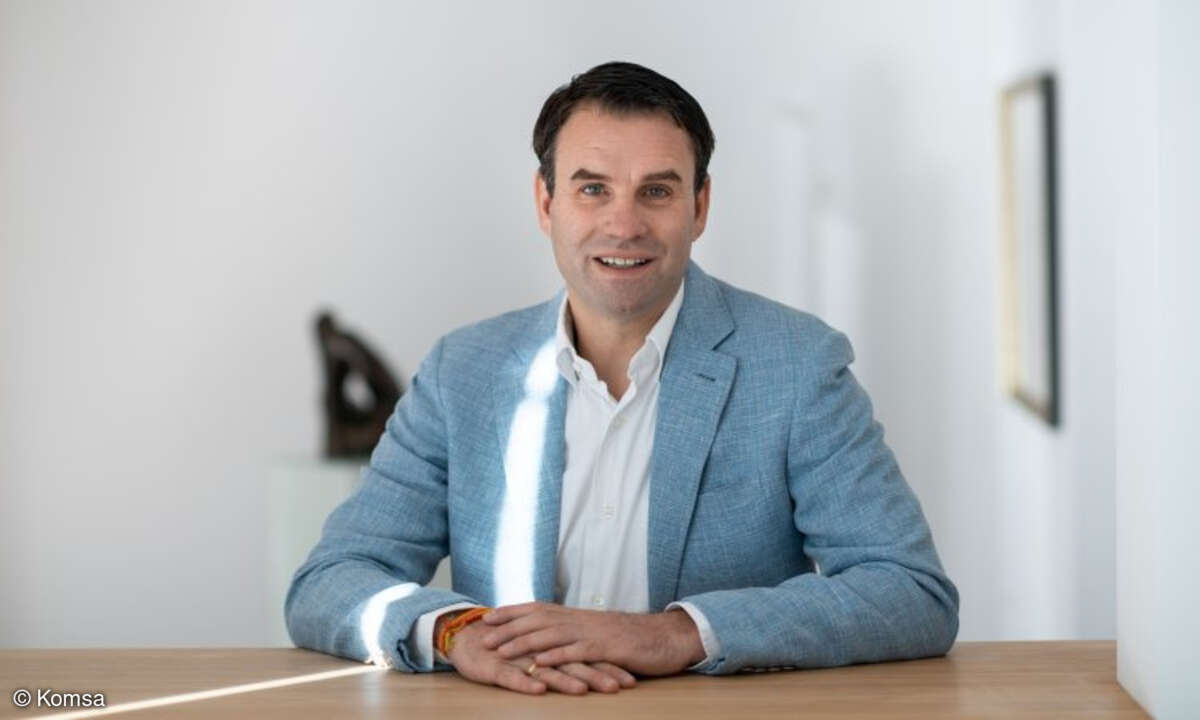 Pierre-Pascal Urbon, Komsa