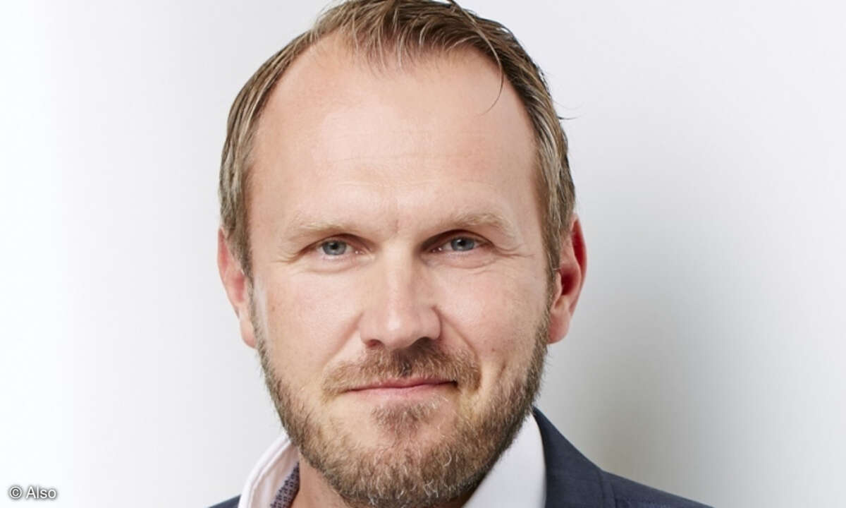 Mike Rakowski, Also