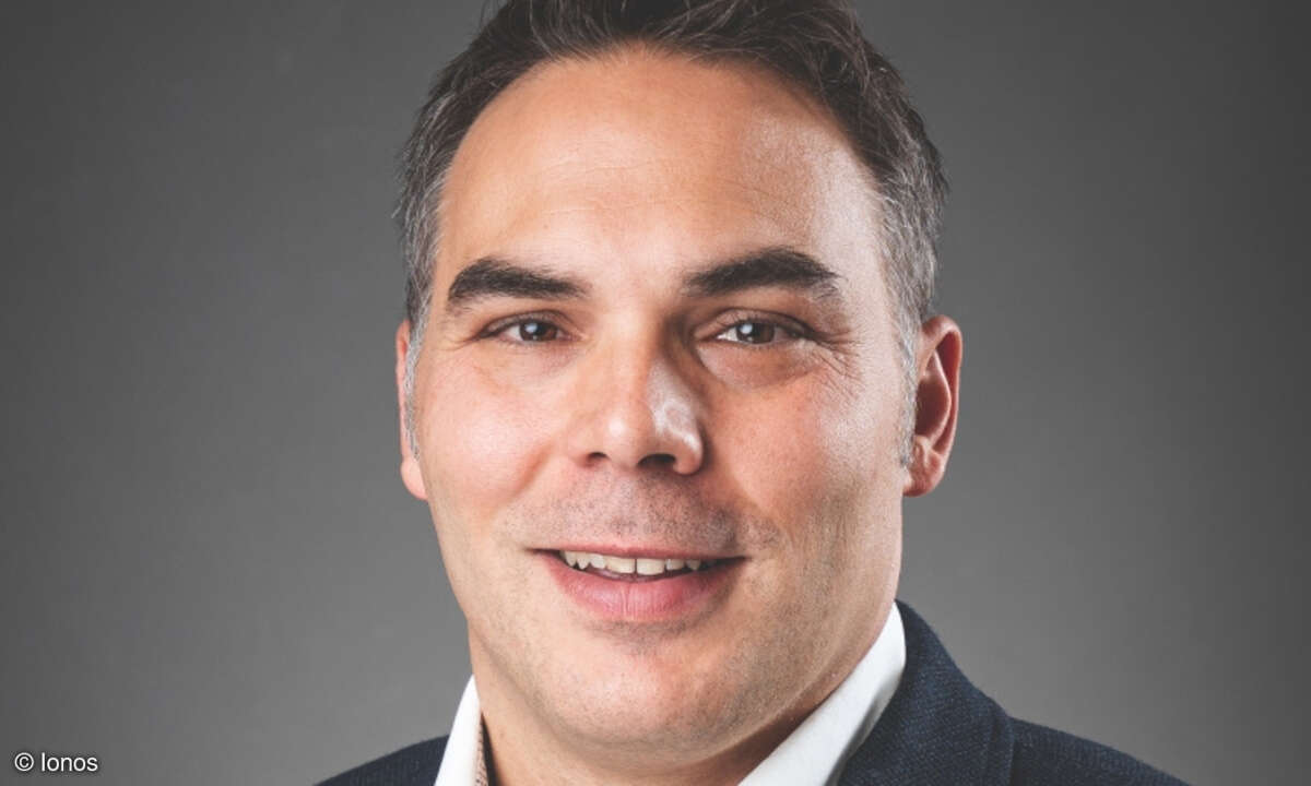 Claudio Serrano, Ionos