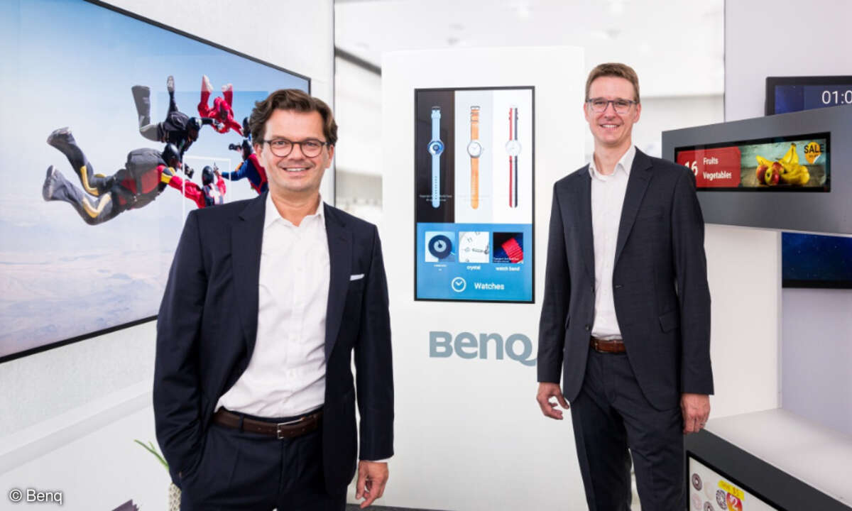 Zur Showroom-Eröffnung sind Geschäftsführer Oliver Barz (links) und Alexander Theemann, Head of B2B Corporate/Retail/ProAV nach Hamburg gereist