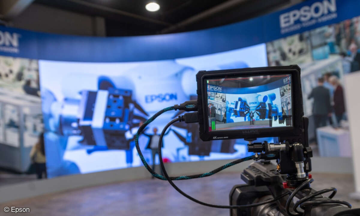Epson stellt für Robotic Solutions einen Hybrid-Messestand im Industrial Solutions Center+ vor.