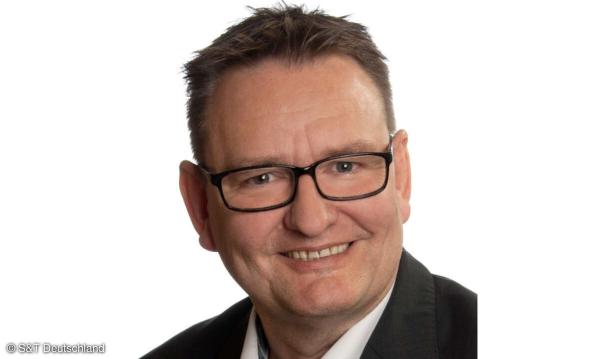 Uwe Schmitz, Geschäftsführer der S&T Deutschland GmbH