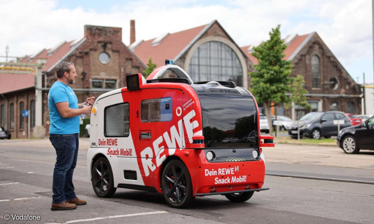 Vodafone schickt das selbstfahrende Snack-Mobil durch die Stadt