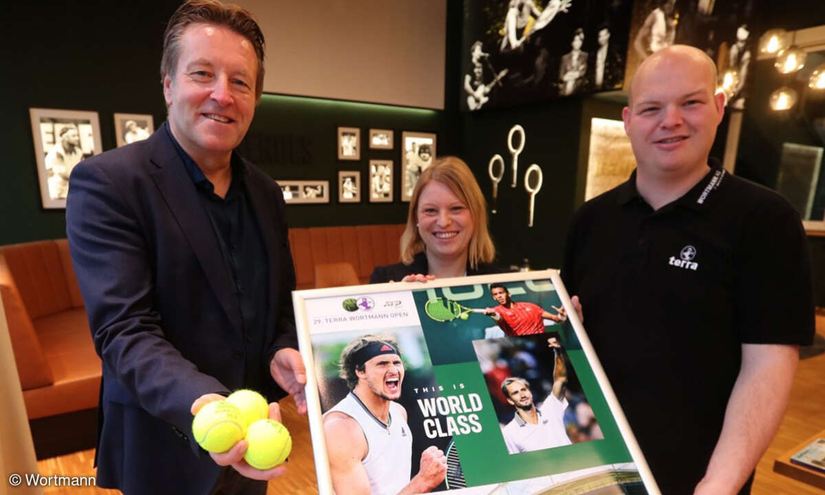 Sven Wortmann (rechts), Svenja Wortmann und ATP-Turnierdirektor Ralf Weber