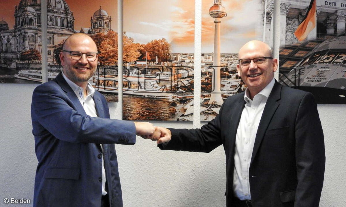 Brian Lieser (rechts), VP and Managing Director Belden Industrial Network Solutions, mit Christian Bücker, der als Business Director für Belden die Geschäfte weiterhin leitet (Quelle: Belden)