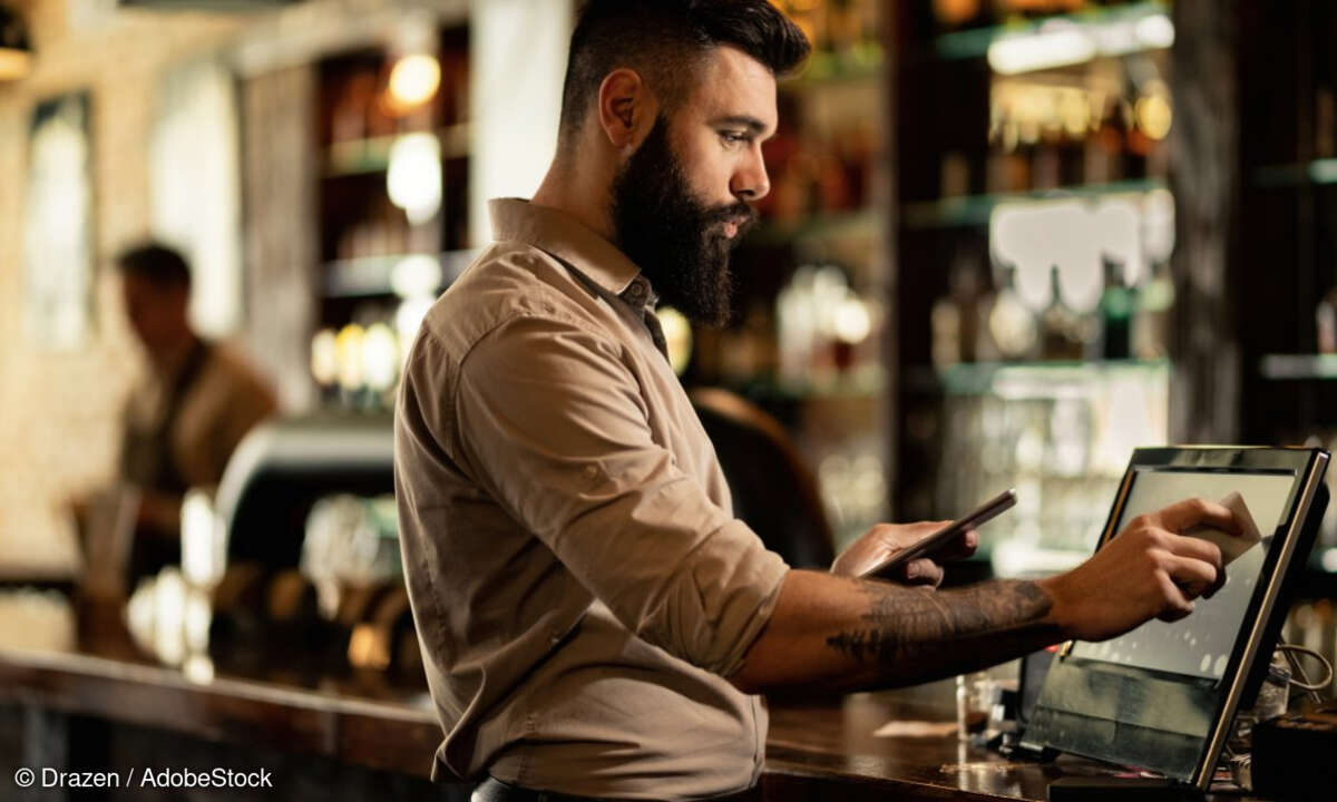 Moderne Kasse in einem Pub