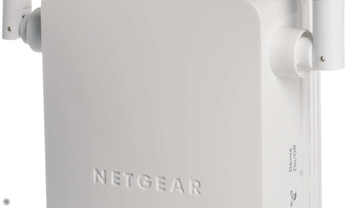 110328_netgear_WN3000RP_3-4Lft