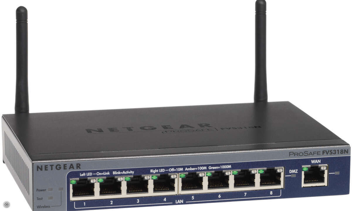 110926_netgear_FVS318N_3-4Rt