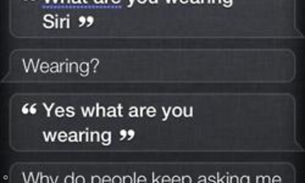 111016iPhoneSiri2
