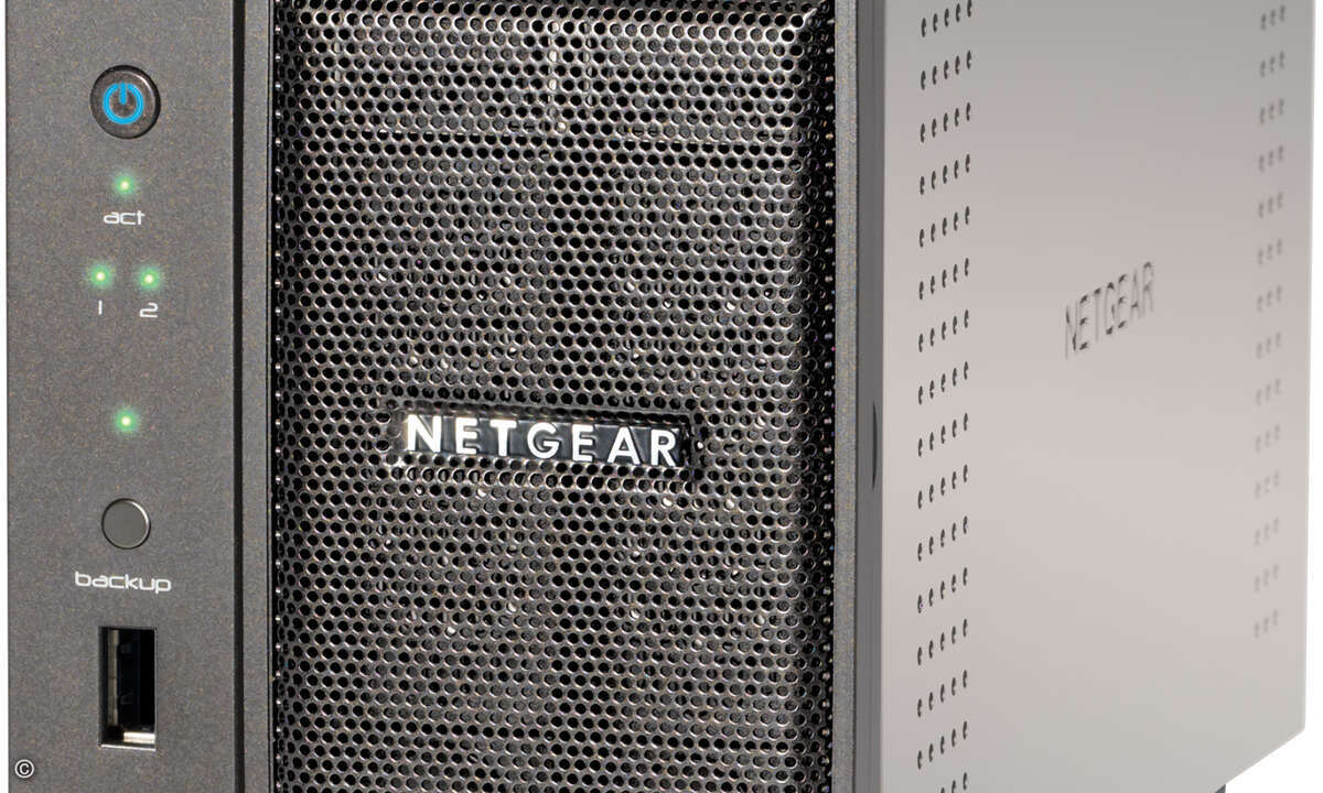 111116_netgear_ReadyNAS_Duov2_left