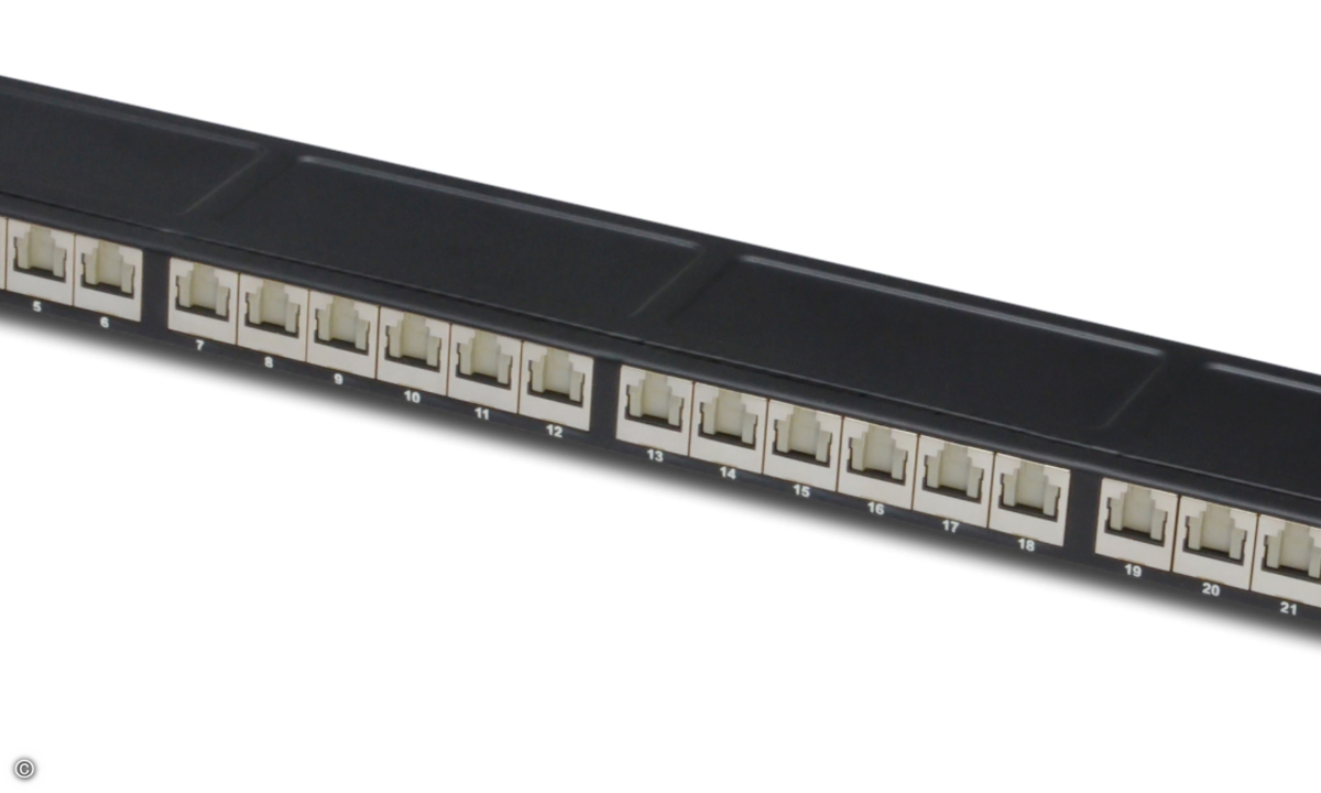 140429_assmann_digitus_patch-panel