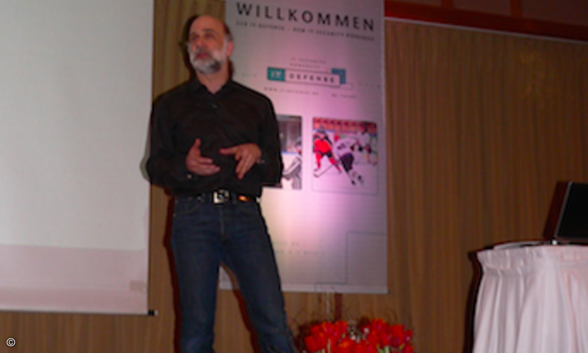 150209_Bruce_Schneier