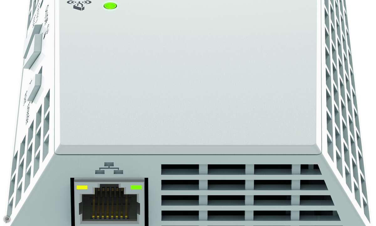 EX7300_GE-PE_Bottom_HiRes