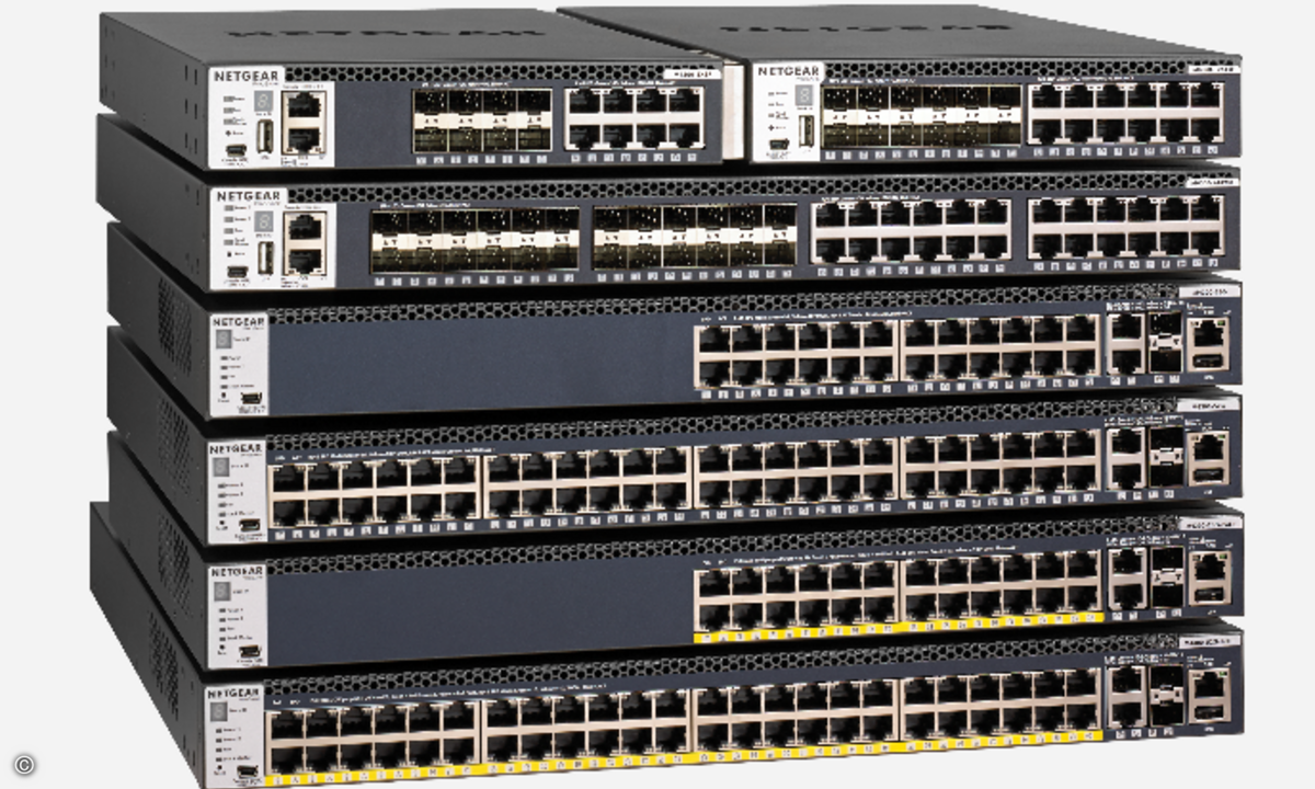 160330_netgear_Prosafe_4300_Familie