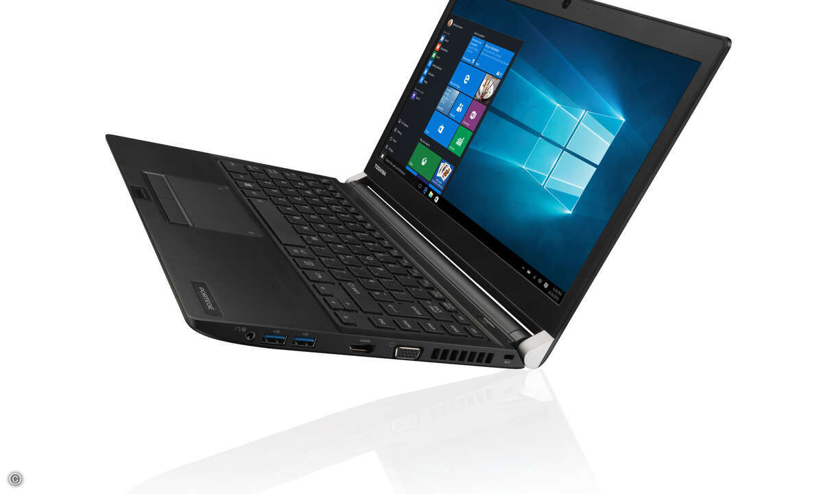 Toshiba-Portege A30-D_beauty_02_Win10