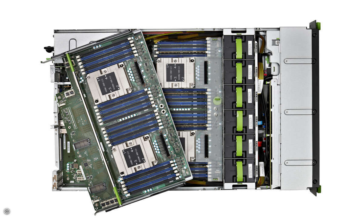 43399_FUJITSU_Server_PRIMERGY_RX4770_M4_Open_3