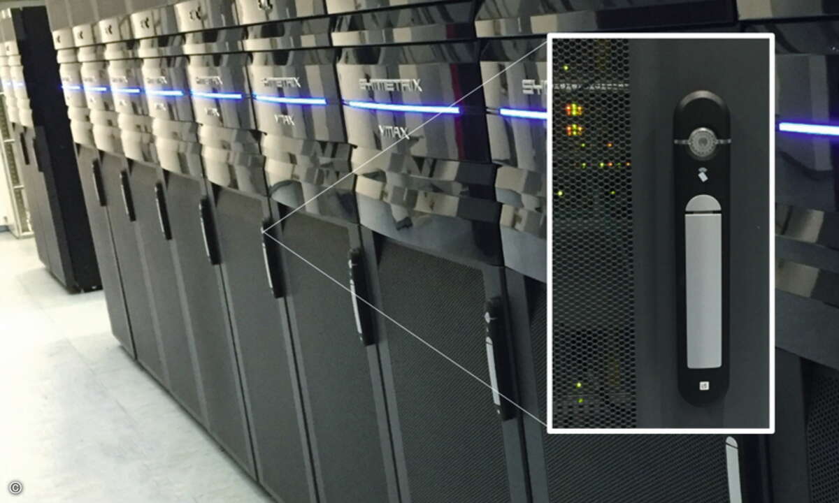 EMKA Electronics Rack Management