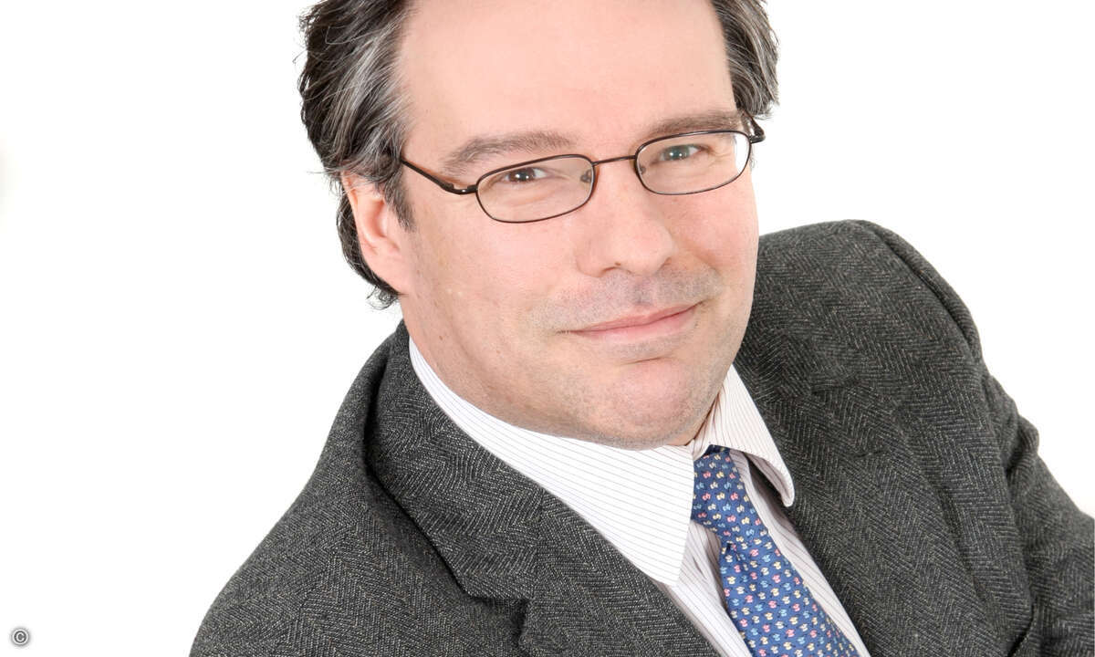 Chris Mendoza Senior Director EMEA Marketing