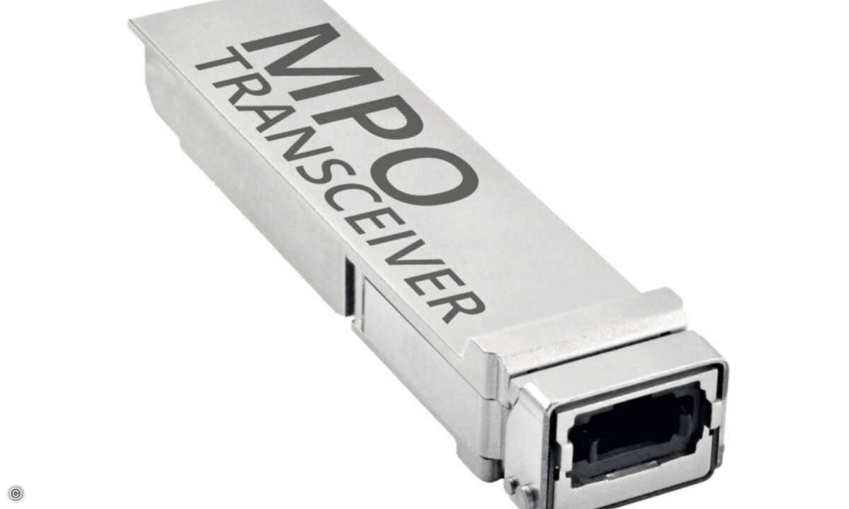 Bild_4_MPO_QSFP Transceiver_gespiegelt