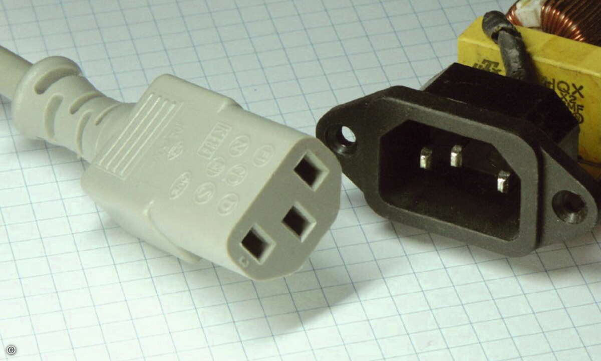 1_Geraetestecker