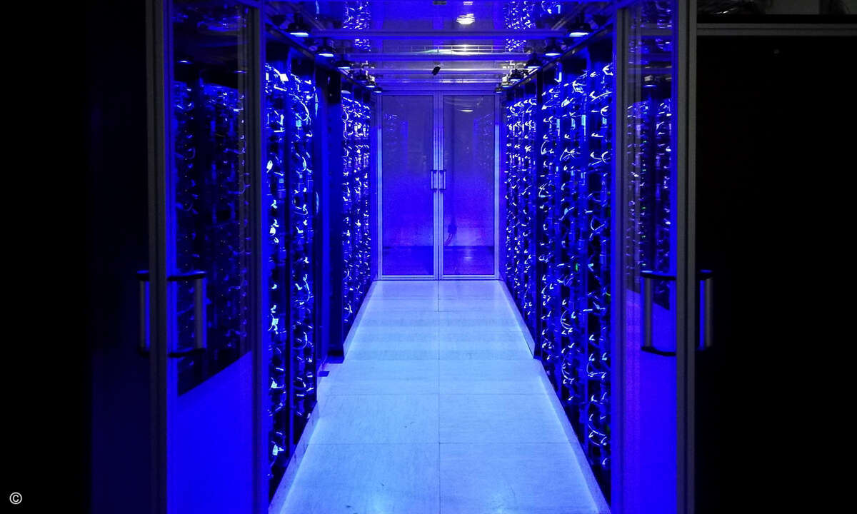 Vienna Scientific Cluster 4