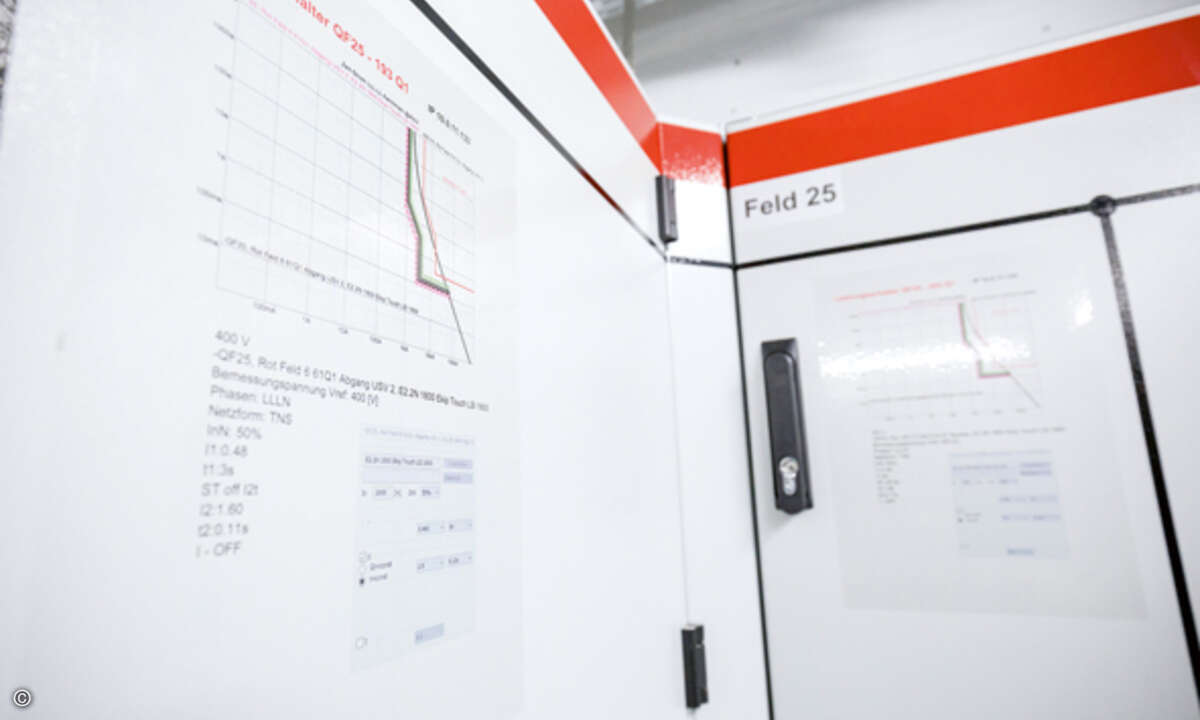 22_JPF_190215_8808_online