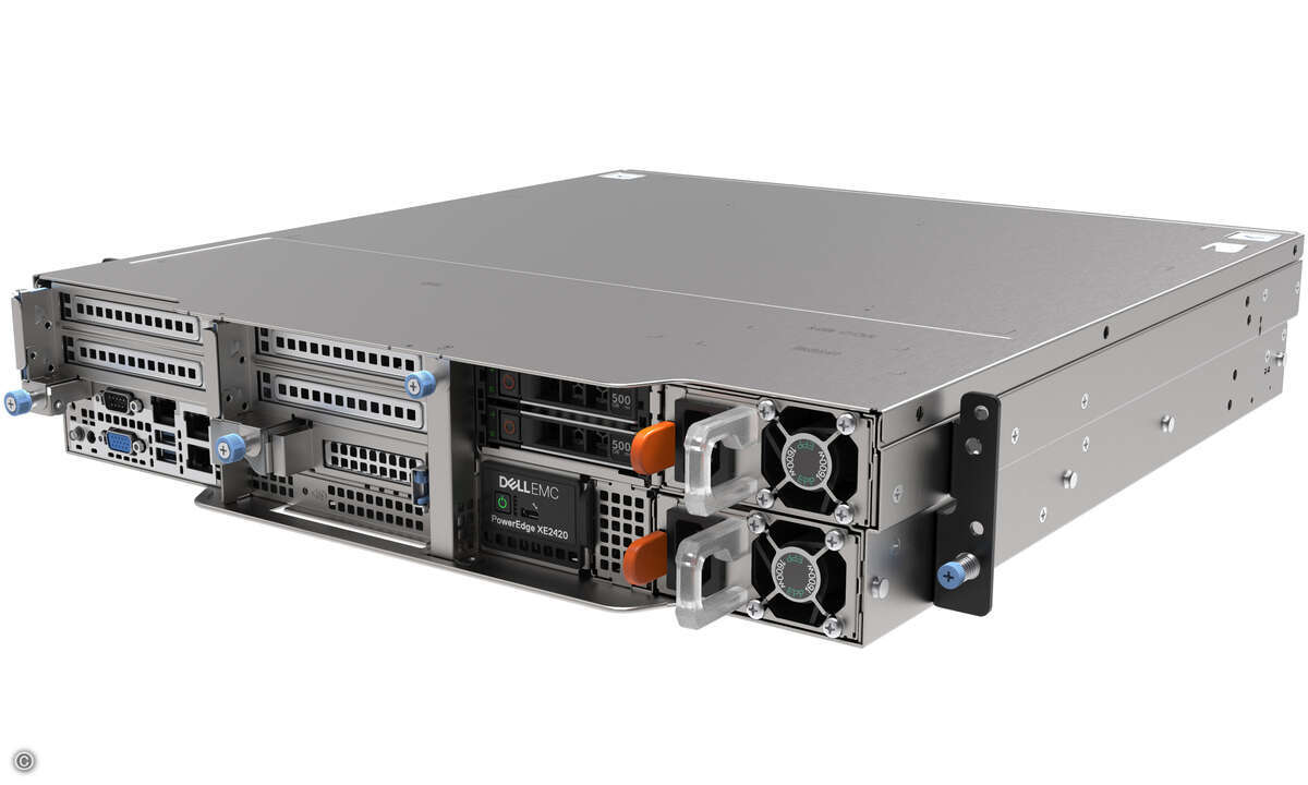 poweredge_xe2420_-_front_an_gled_without_bezel