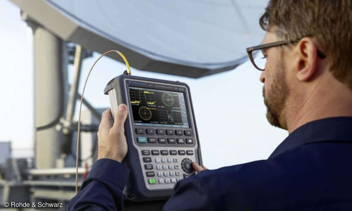 Mit dem R&S ZNH bietet Rohde & Schwarz nach eigenen Angaben seit Kurzem einen vollwertigen Zweitor-Handheld-Vektornetzwerkanalysator bis 26,5 GHz mit Kabel- und Antennenanalyse und vollständiger S-Parametermessung an.