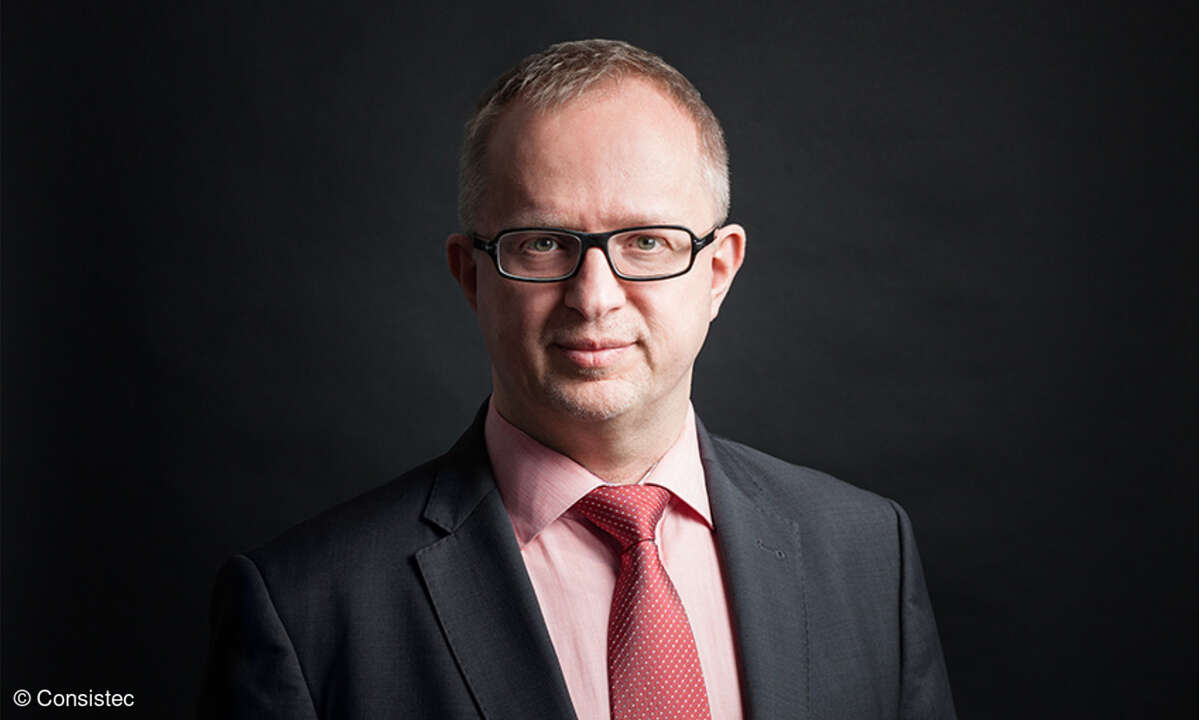 Dr. Thomas Sinnwell ist Geschäftsführer von consistec.